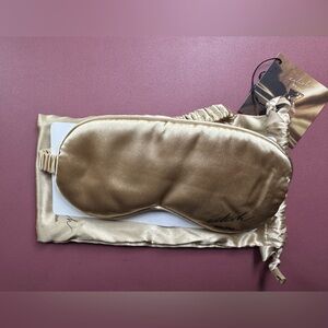 Billie Eilish satin sleep mask